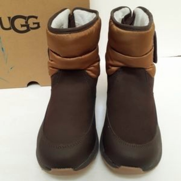 UGGS AUSTRALIA TOTY WINTER BOOTS - Picture 3 of 7